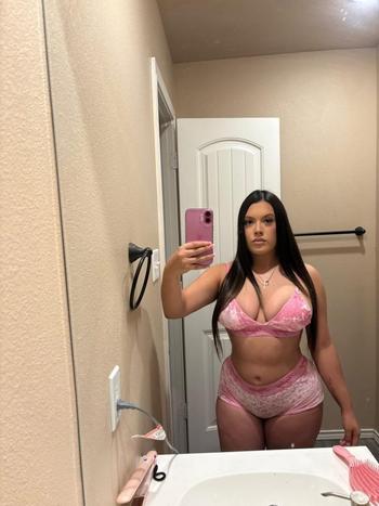 Mia , 24  female escort, Pensacola