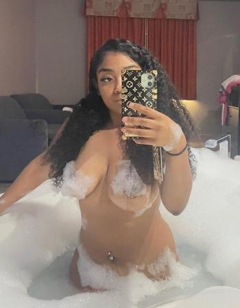 Gabby, 20  female escort, Pensacola