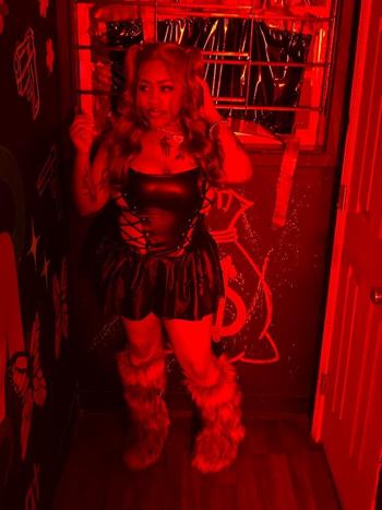 Ari, 22  female escort, Pensacola